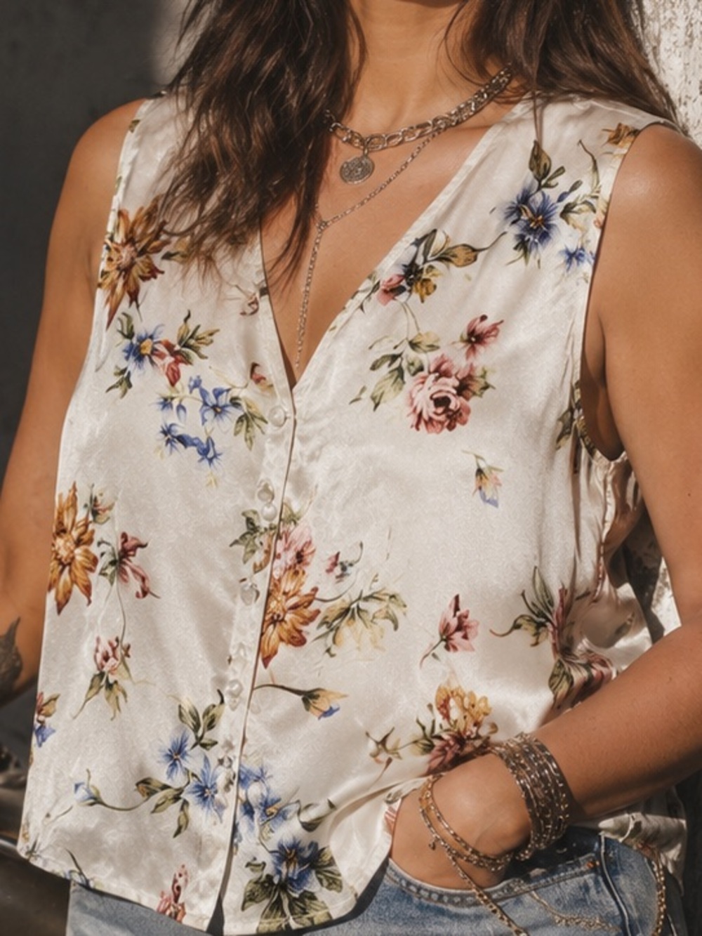 💐 Vassarette - Floral Satin Button Tank Top – size XL